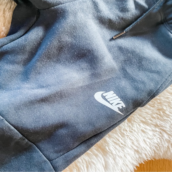 Nike kids sweatpants with side zipper detail - Picture 2 of 5